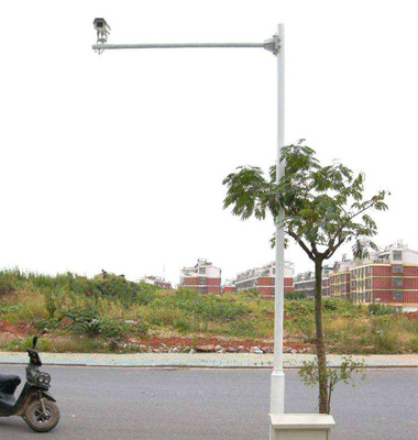 2.5米橫臂（bì）圓柱（zhù）型道路監控（kòng）杆
